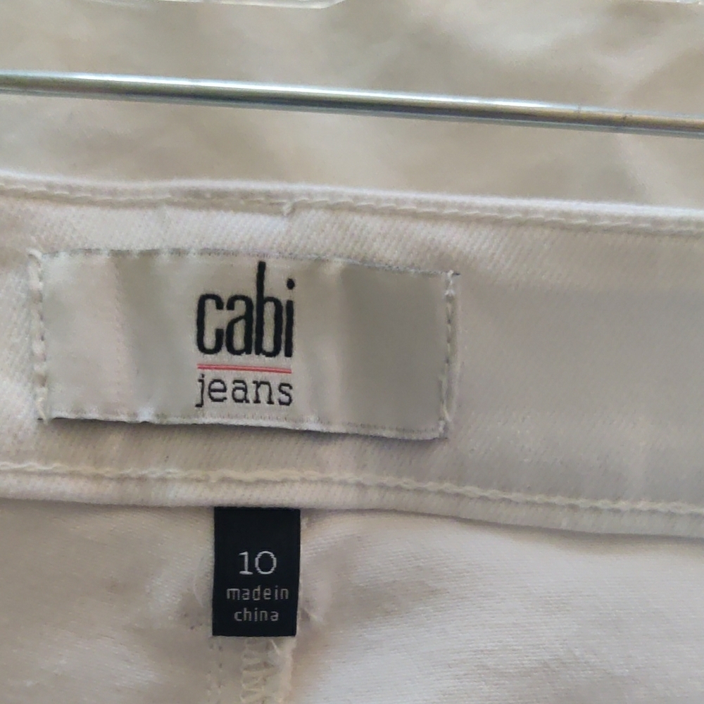 CAbi White Bermuda Shorts - Picture 2 of 6